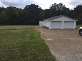 70 Maple Dr, Camden, TN 38320