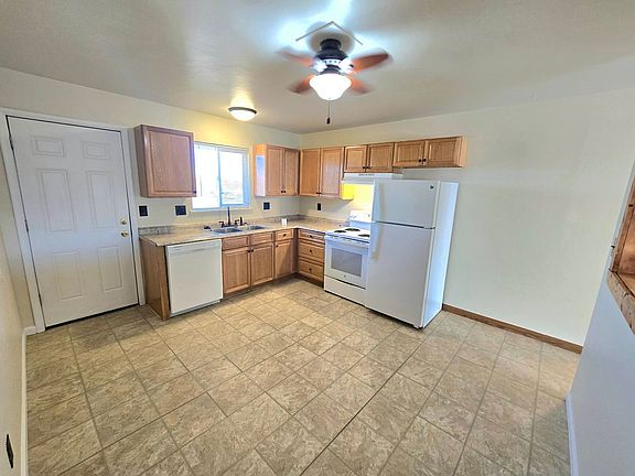 4th image of 3016 Denver St