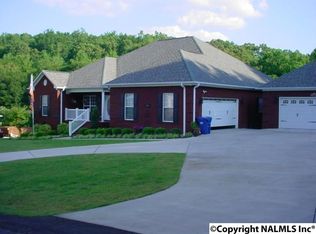 115 Deer Run Rd, Guntersville, AL 35976