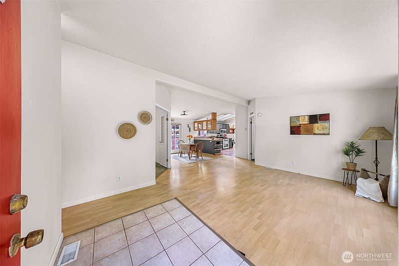 5th image of 7749 Shannon Way