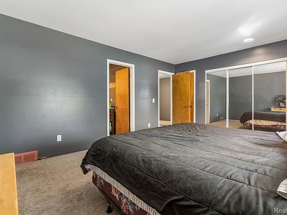 17th image of 2329 Melody Ln