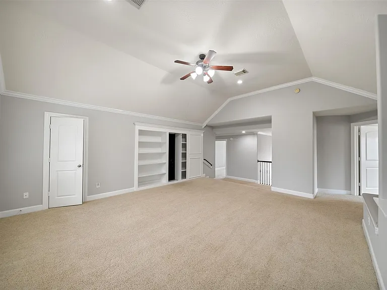 390 Wedgewood Dr — Photo 34