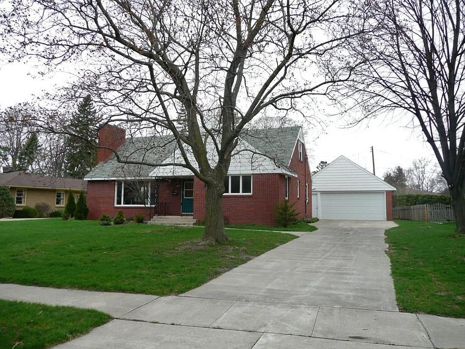 1st image of 2609 Manor Dr
