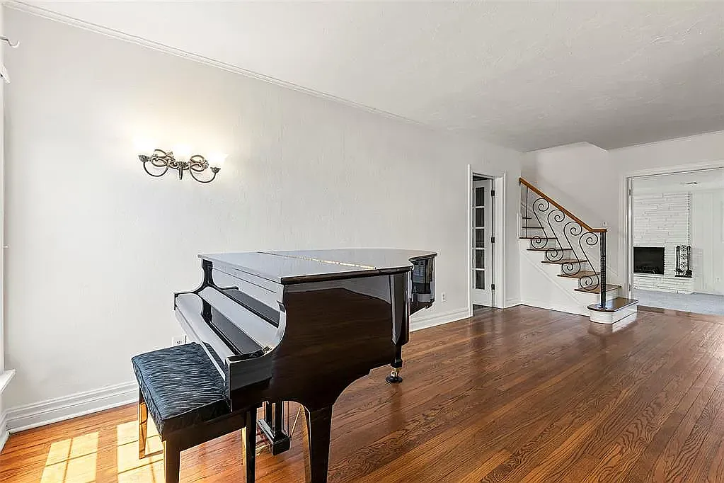 3 bed, 2084 sqft, $1,750 — Photo 3