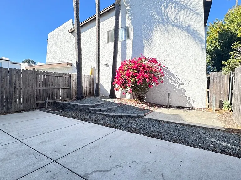 9847 Genesee Ave — Photo 9