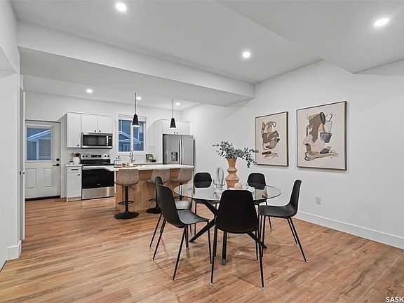 5th image of UNIT 123-3220 11th STREET W