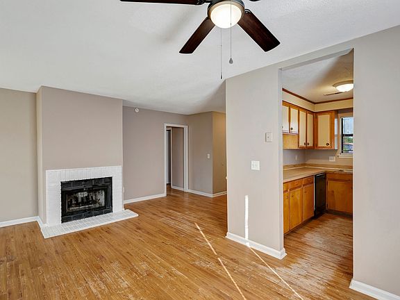 5th image of 103 Woodduck Dr #A