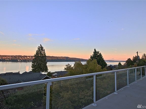 2nd image of 3902 NE 157th Pl