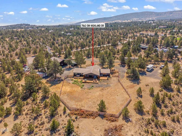 7043 SW Highland Dr, Powell Butte, OR 97753