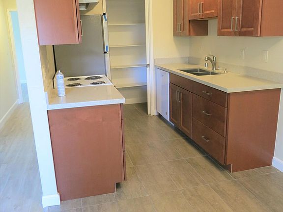 2nd image of 1590 Albatross Dr #3