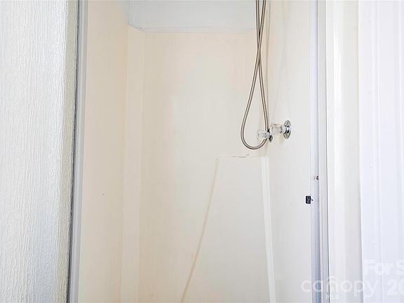 3rd image of 2728 Polkville Rd