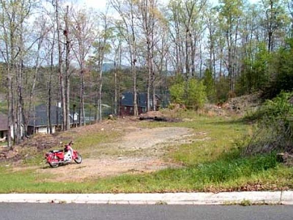 2nd image of 104 Hunterscove Pl