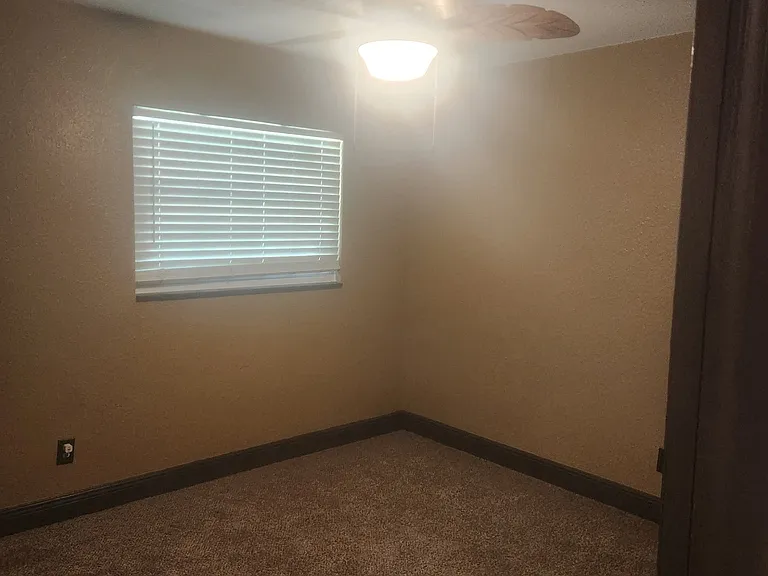 826 Wood Dr — Photo 10