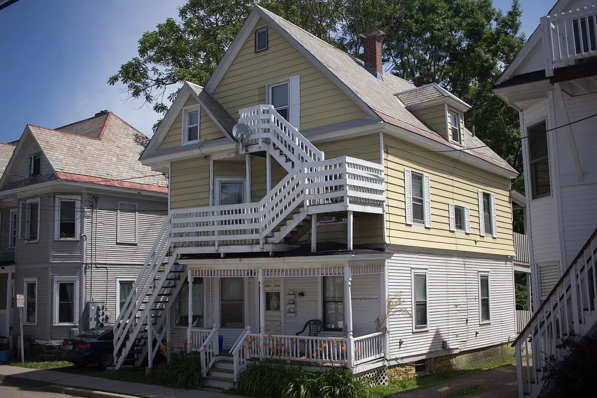 2 bed, $2,200 — Photo 2
