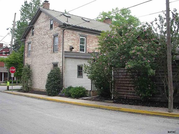 2nd image of 221 Lincolnway W