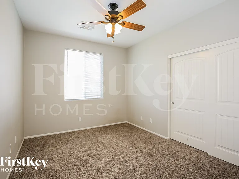 6137 River Belle St — Photo 10