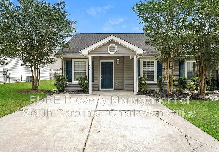 7840 Park Gate Dr — Photo 1