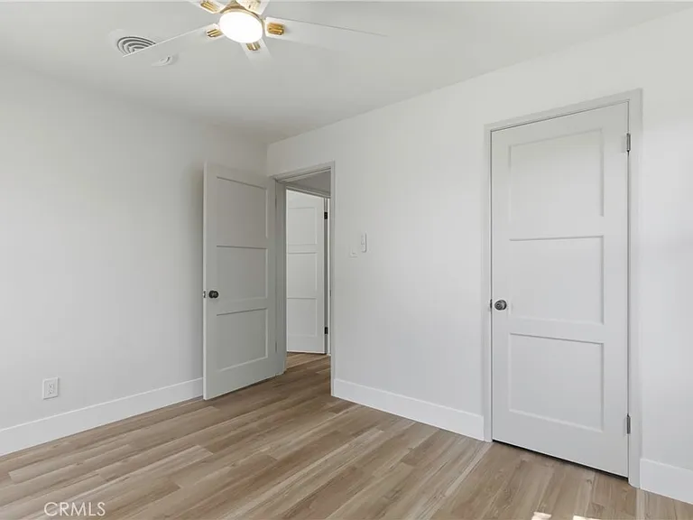 2715 Cedar St — Photo 24