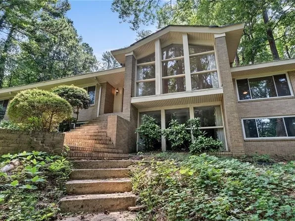 3515 Woodland Hills Dr, Tuscaloosa, AL 35405