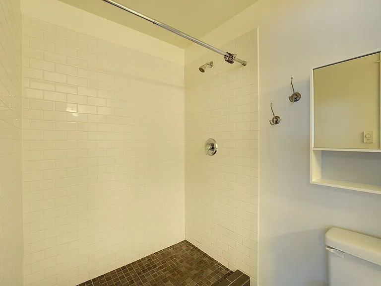 11525 Greenwood Ave N #401 — Photo 26
