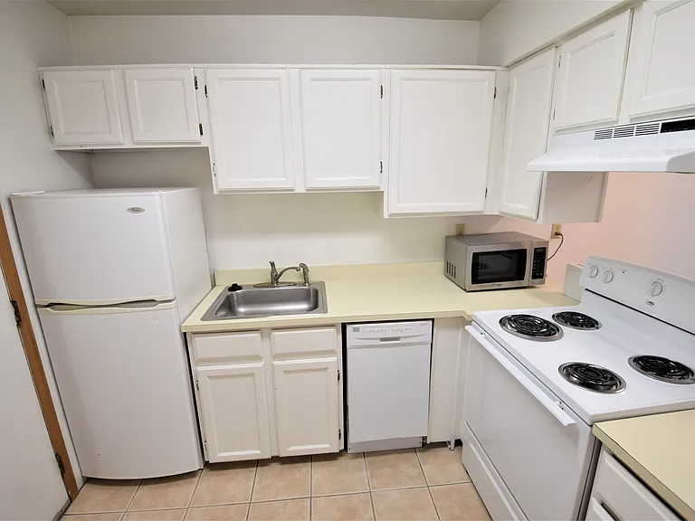 1125 Grandview Ave #8 — Photo 9