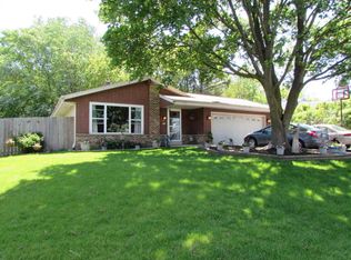 4264 S 99th St, Greenfield, WI 53228