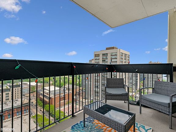 4th image of 1460 N Sandburg Ter APT 2702