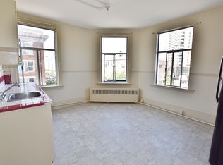 2603 Main St #3, Vancouver, BC V5T 3E7