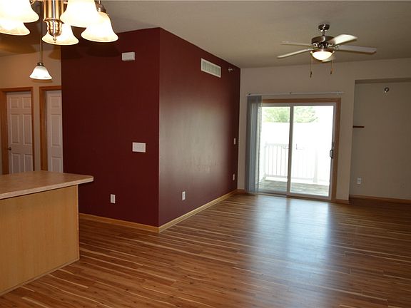 3rd image of 10310 Essex Dr Unit 11