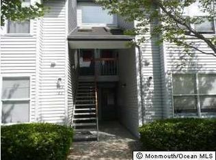 183 Forsythia Ln, Englishtown, NJ 07726
