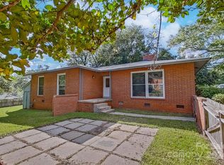 854 E Woodlawn Rd, Charlotte, NC 28209