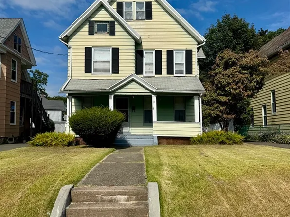 13 Willow St, Holyoke, MA 01040