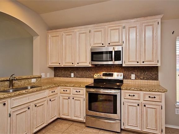 2nd image of 1518 Lake Buchanan Ct