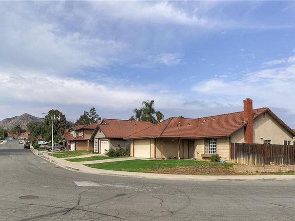 4th image of 12680 Shadowbrook St