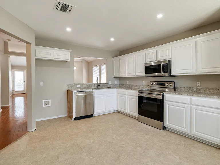 7229 Specklebelly Ln — Photo 4