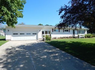 1902 15th Ave, Eldora, IA 50627