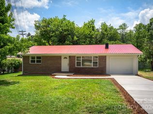 130 Hidden Valley Cir, Canton, NC 28716