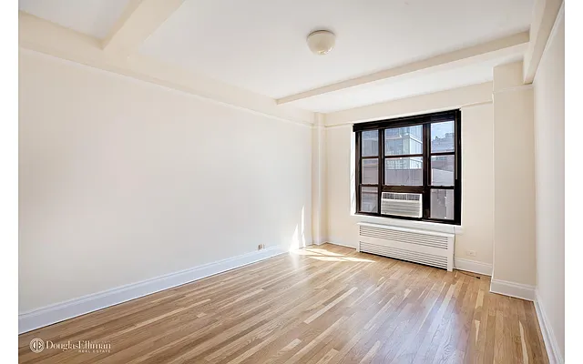 Sold by Douglas Elliman | media 21