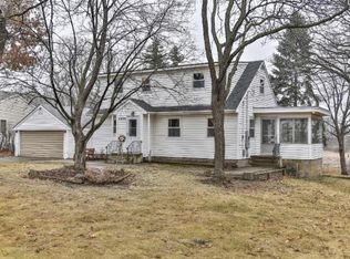 7375 Knollwood Dr, Mounds View, MN 55112