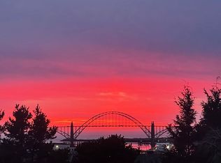 855 SE Crescent Pl, Newport, OR