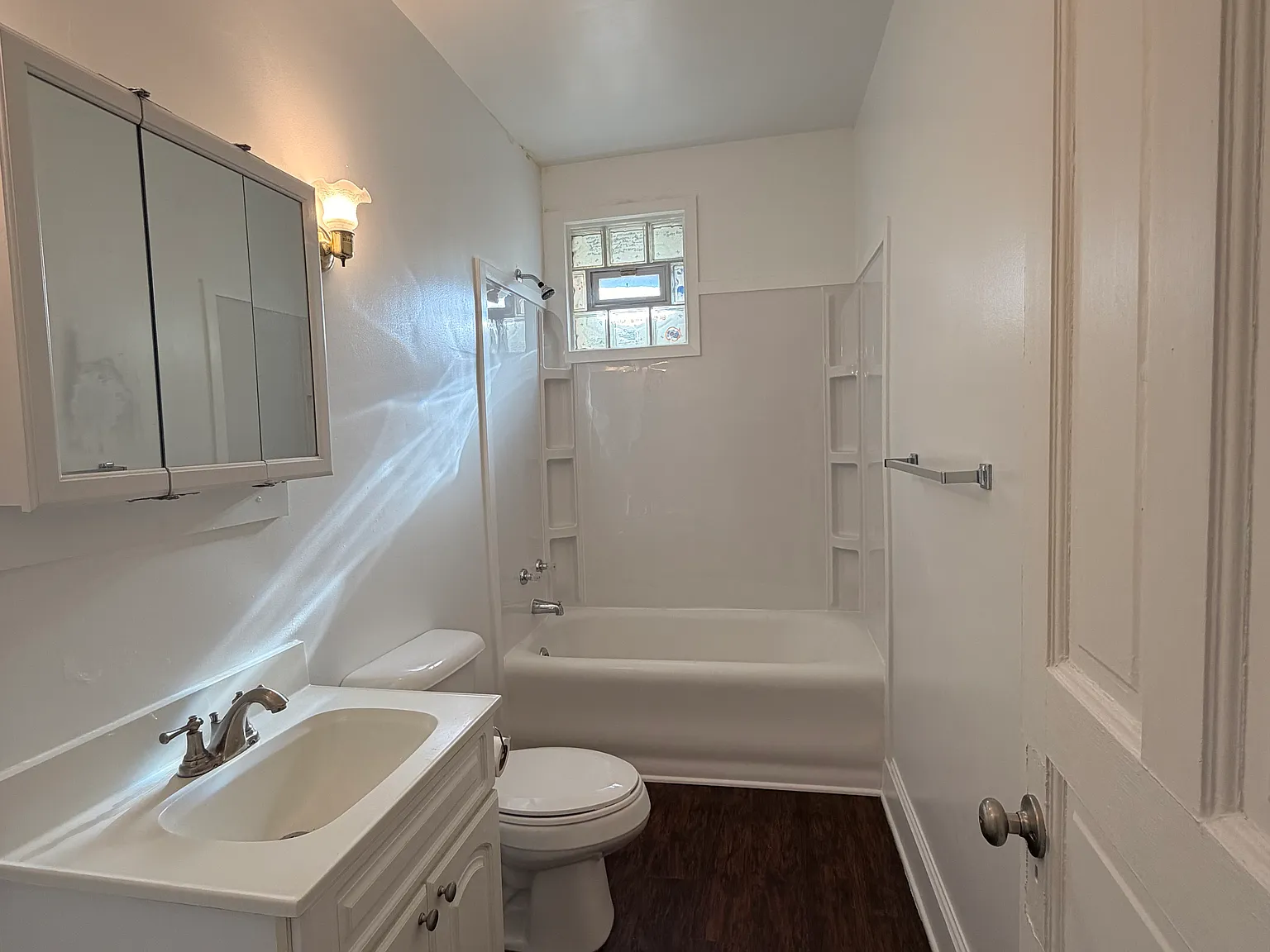 2 bed, 996 sqft, $1,200 — Photo 2