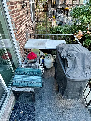 Rented by Daniel Gale Sotheby's International Realty | media 19