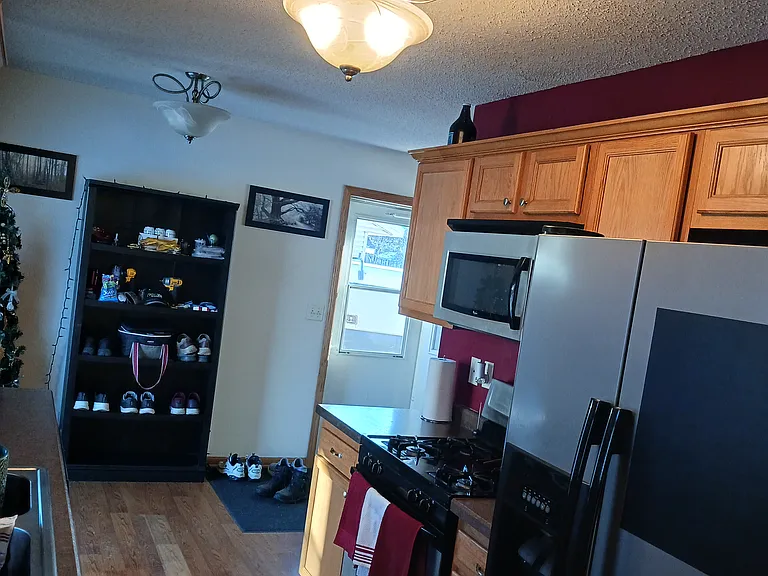 11219 Bittersweet St NW — Photo 4