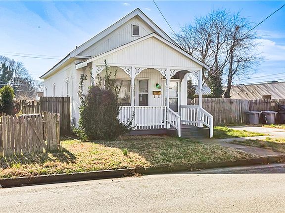 4th image of 10 Booker St