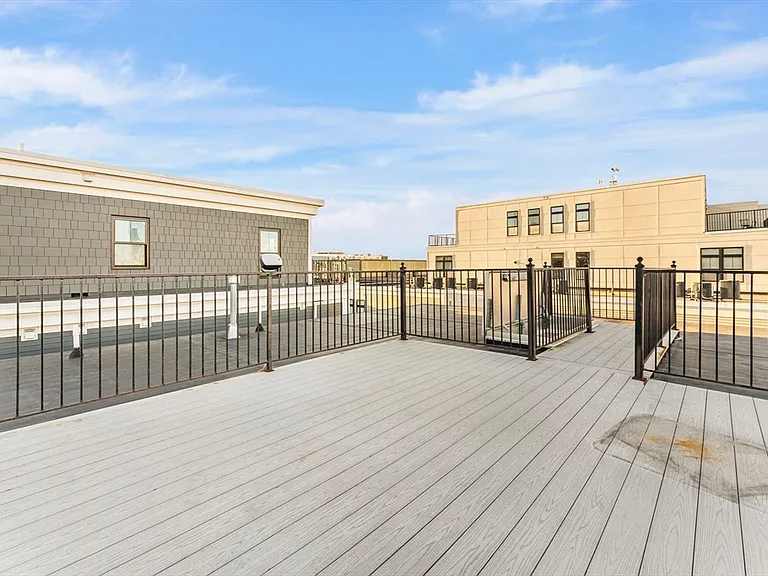 146 Athens St #3 — Photo 28