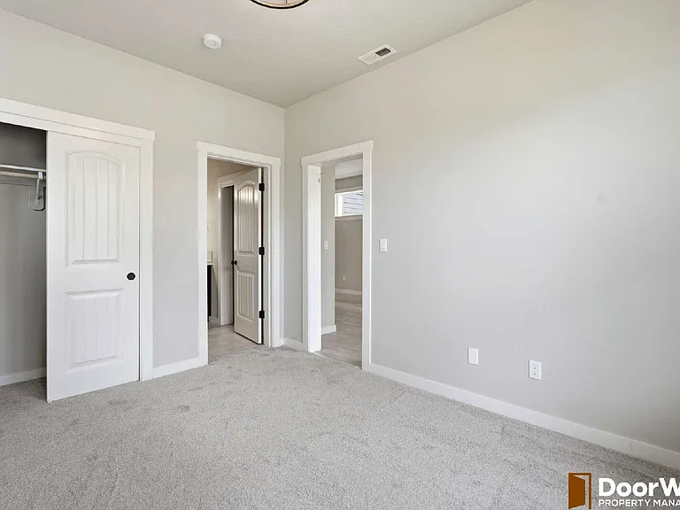 2364 Audubon Ave — Photo 10