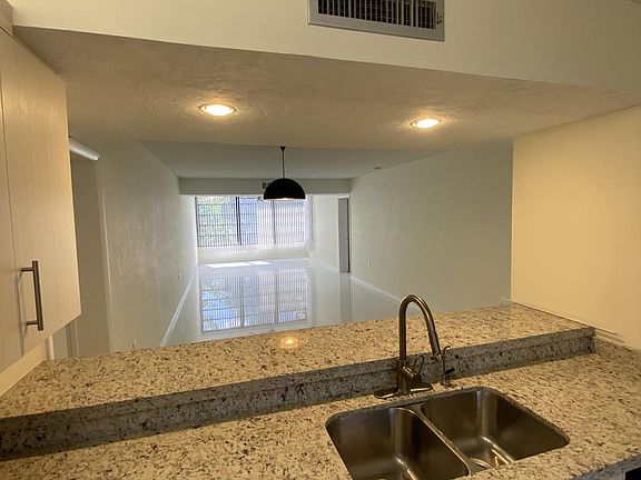 4th image of 1701 Whitehall Dr APT 306