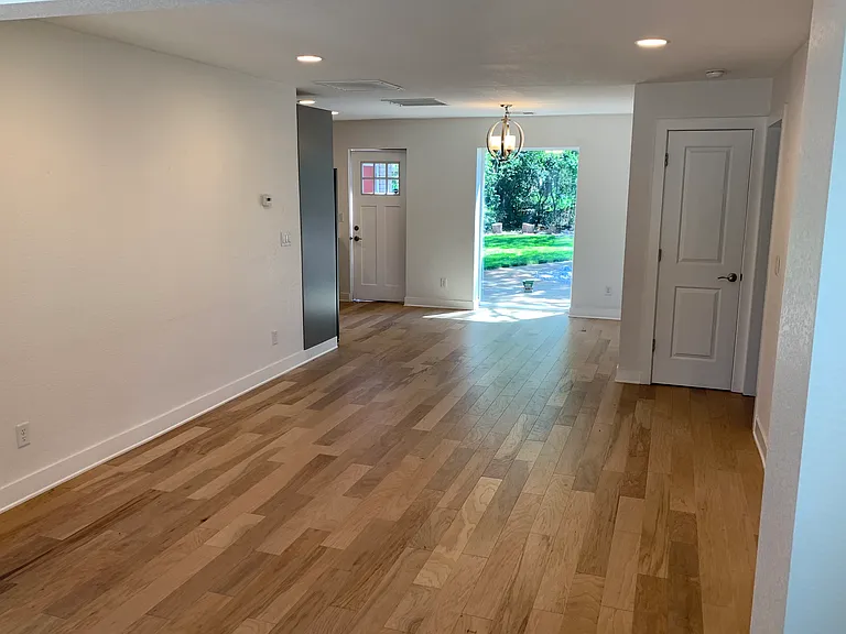 1340 Poplar St — Photo 13