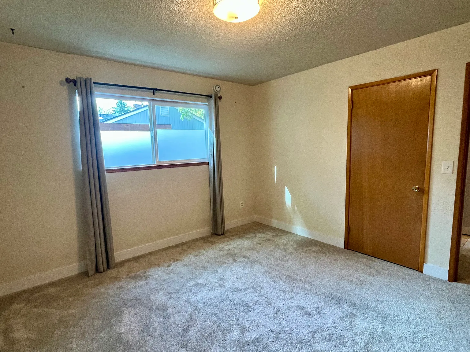 SW 61st Ave, Portland — Photo 3
