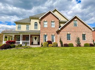 1138 Steeplechase Dr, Morgantown, WV 26508